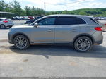 2016 Lincoln Mkx Reserve Gold vin: 2LMTJ8LR3GBL51027