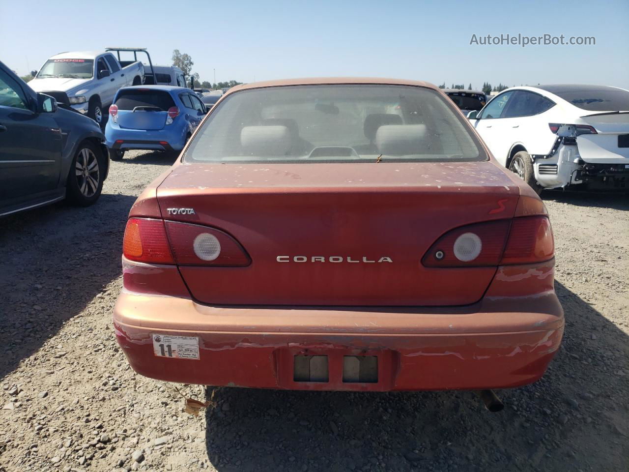 2002 Toyota Corolla Ce Red vin: 2T1BR12E72C556800