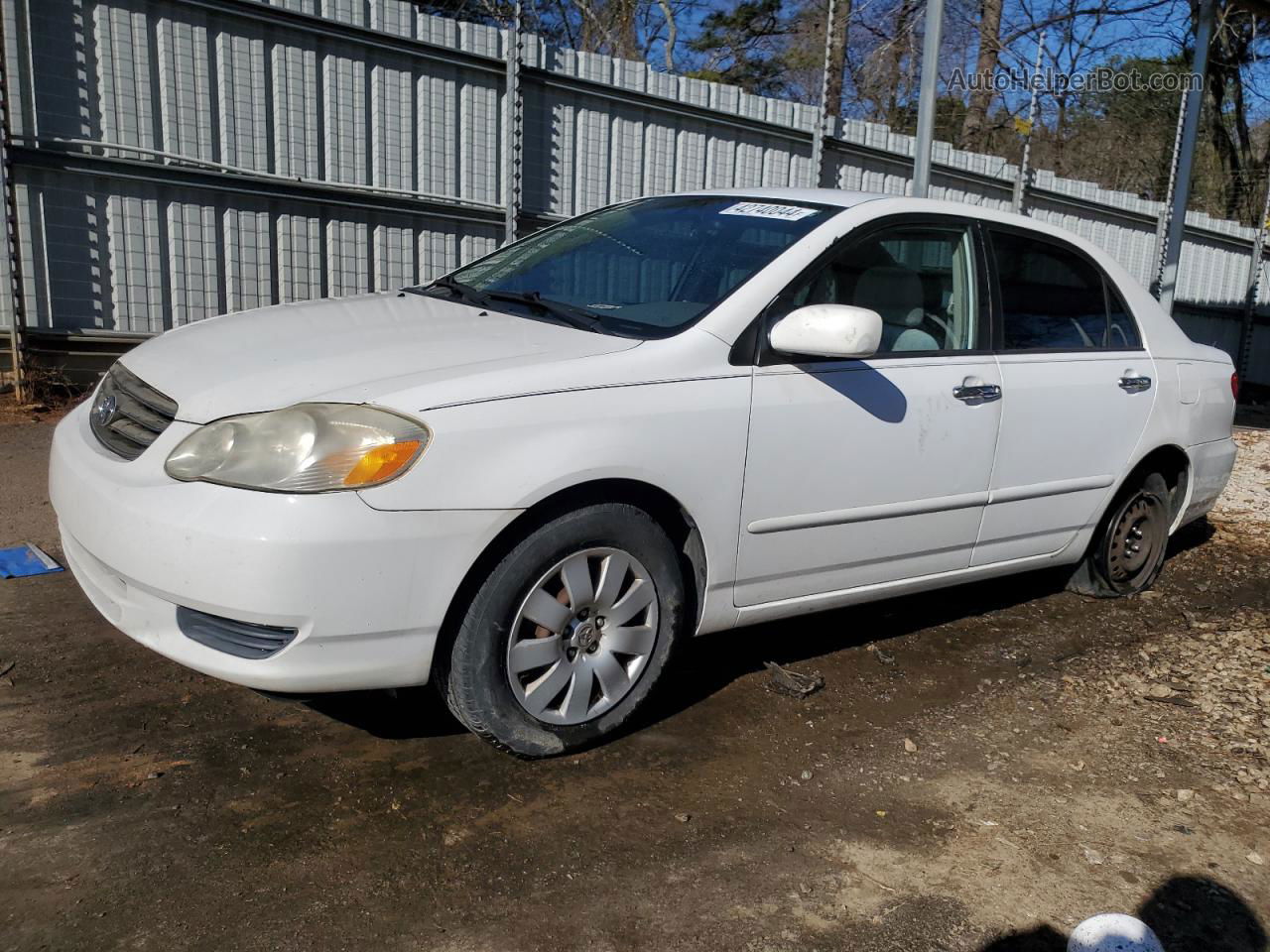 2004 Toyota Corolla Ce White vin: 2T1BR32E14C268429