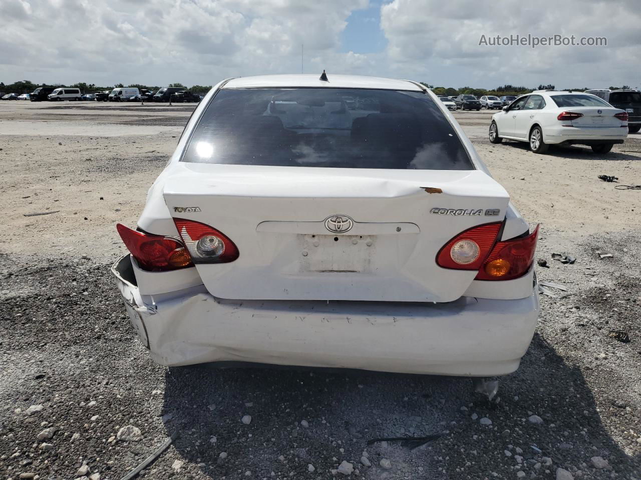 2004 Toyota Corolla Ce White vin: 2T1BR32E64C290040