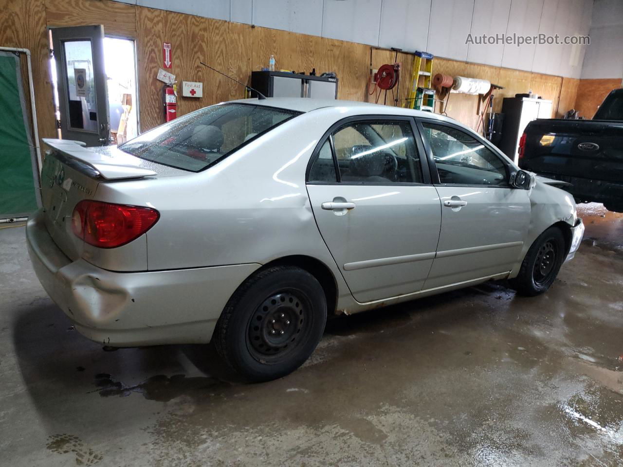 2004 Toyota Corolla Ce Silver vin: 2T1BR32EX4C182875