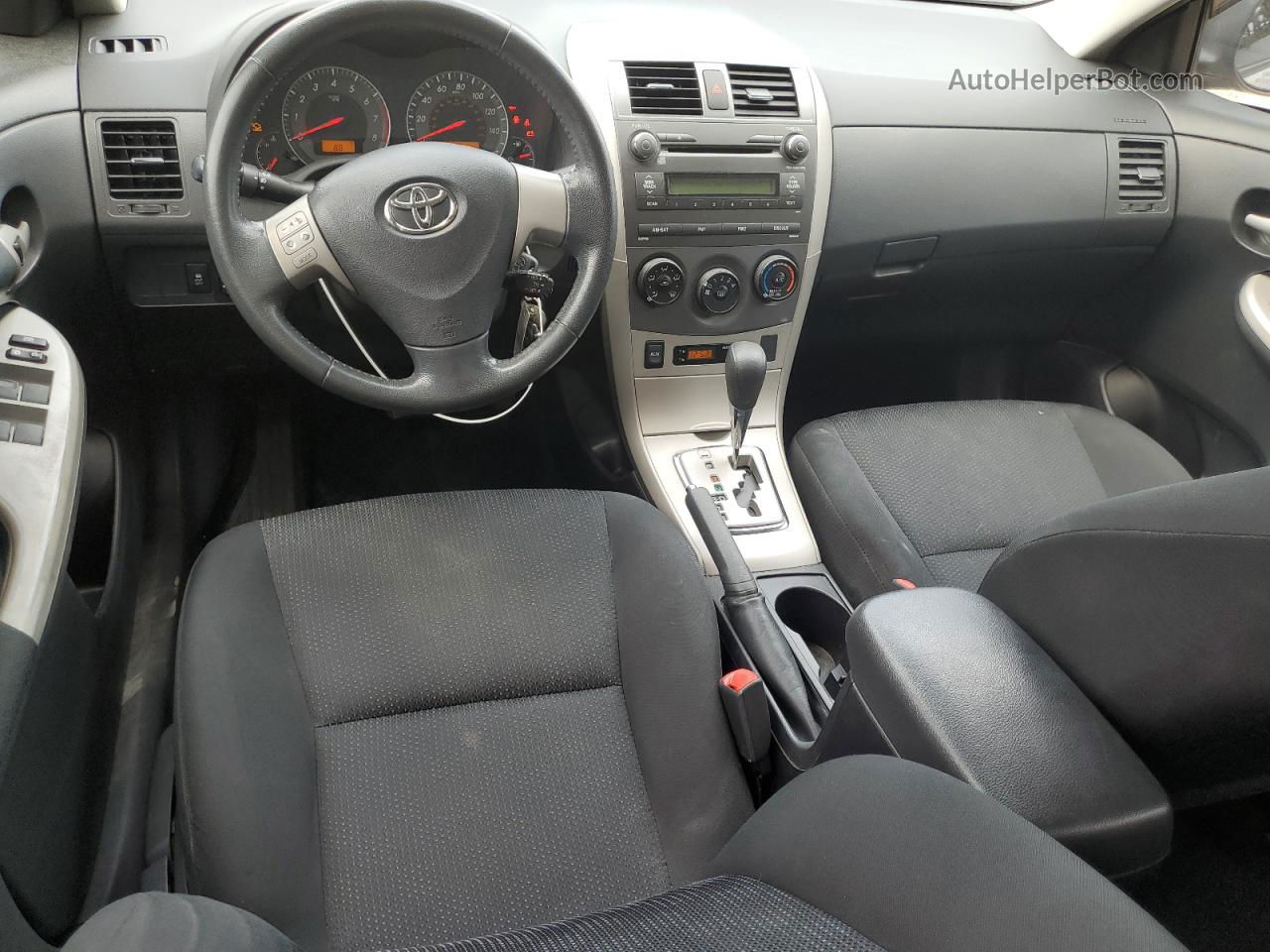 2010 Toyota Corolla Base Серебряный vin: 2T1BU4EE1AC446819