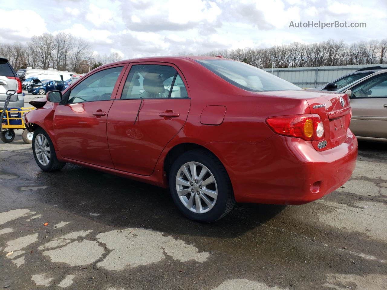 2010 Toyota Corolla Base Красный vin: 2T1BU4EE4AC364213