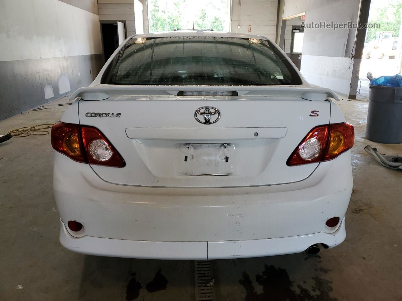 2010 Toyota Corolla Base White vin: 2T1BU4EE5AC254125