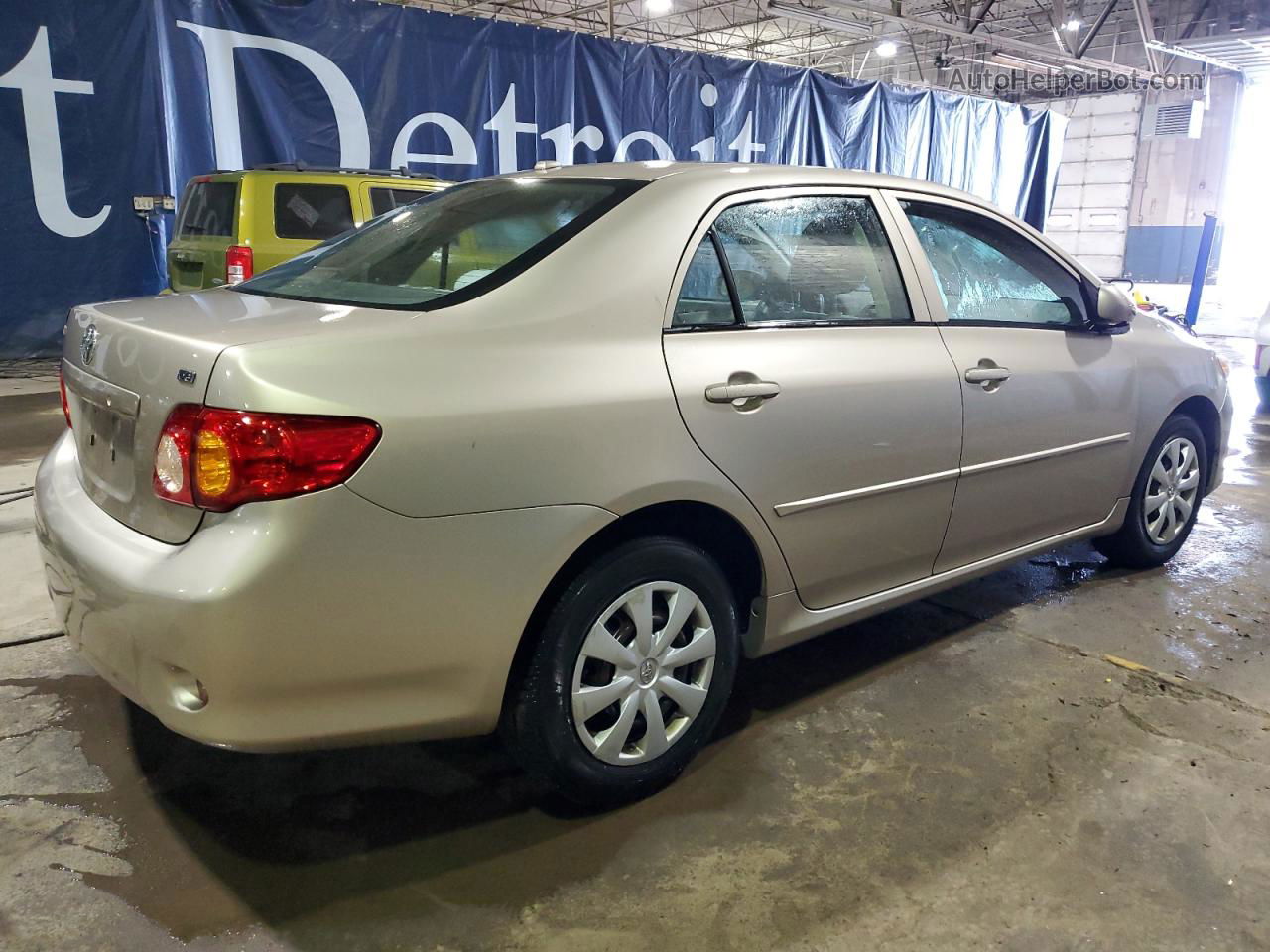 2010 Toyota Corolla Base Tan vin: 2T1BU4EE5AC311522