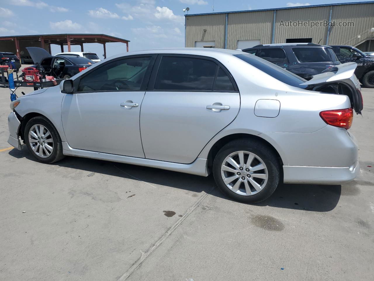 2010 Toyota Corolla Base Серебряный vin: 2T1BU4EE5AC329292