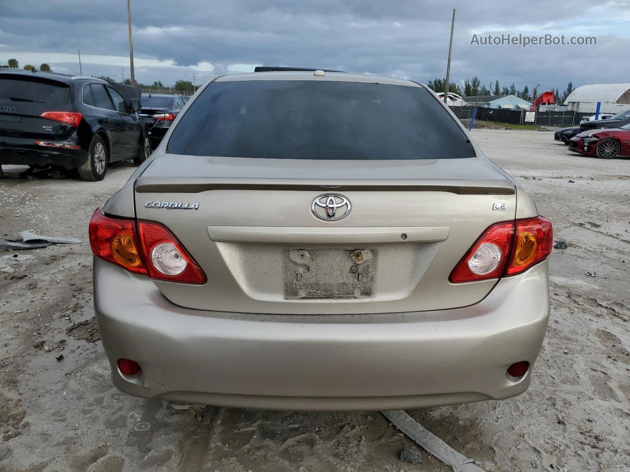 2010 Toyota Corolla Base Золотой vin: 2T1BU4EE7AC487794