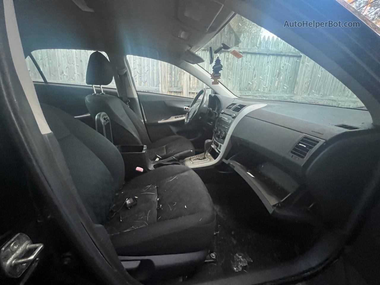 2010 Toyota Corolla Base Черный vin: 2T1BU4EE9AC273907