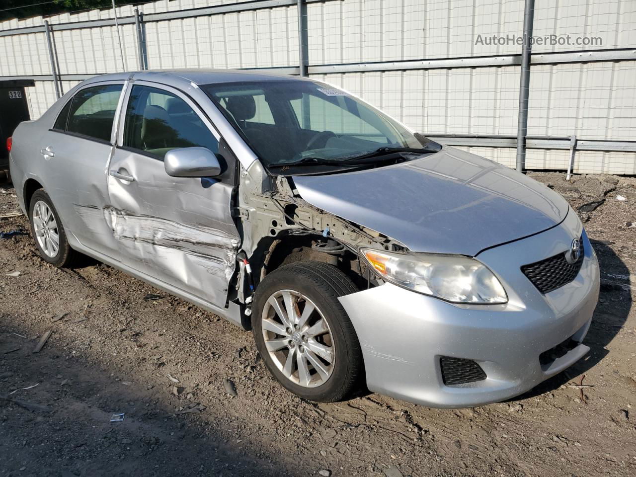 2010 Toyota Corolla Base Серебряный vin: 2T1BU4EE9AC326475