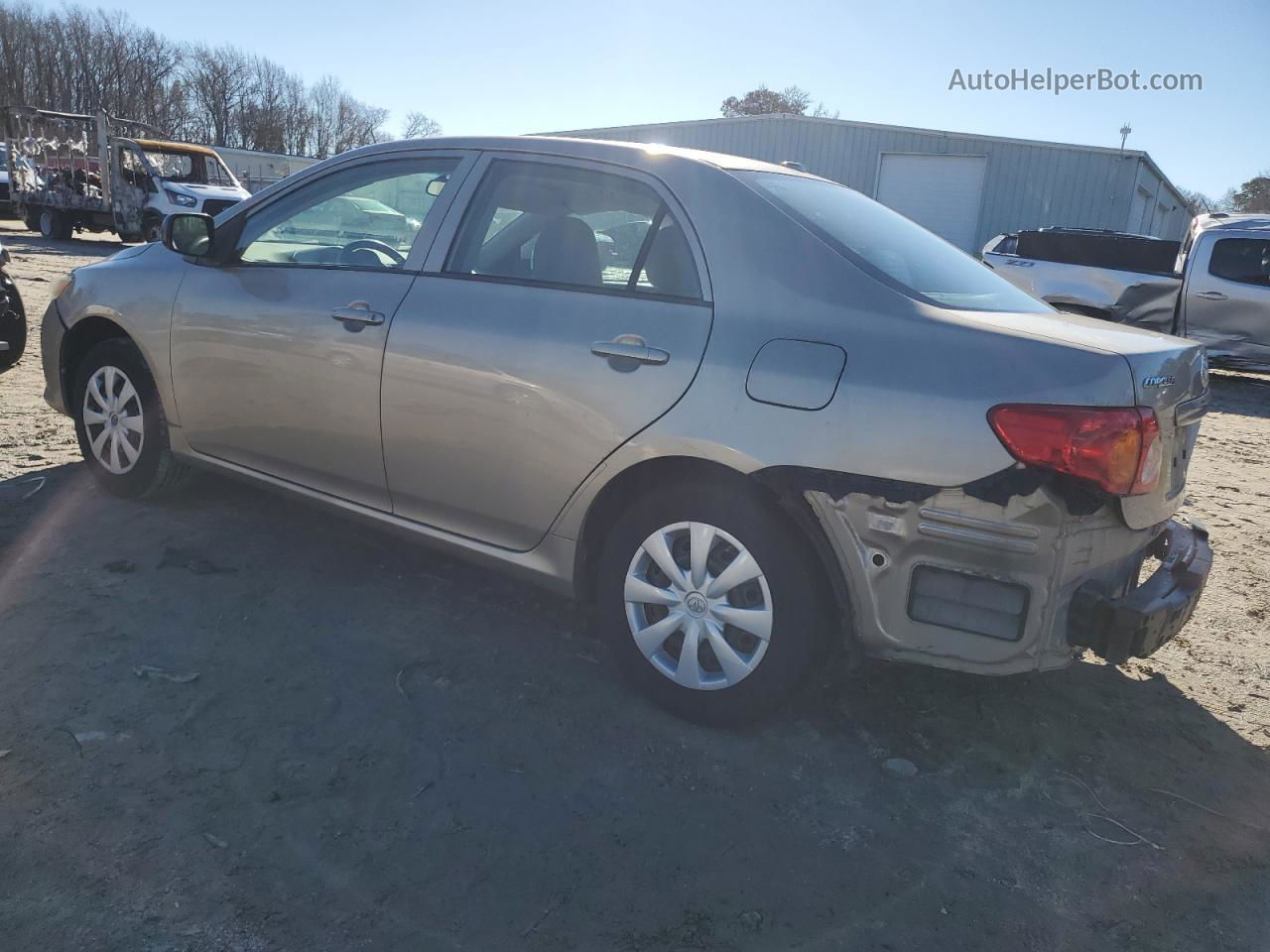 2010 Toyota Corolla Base Золотой vin: 2T1BU4EEXAC356259