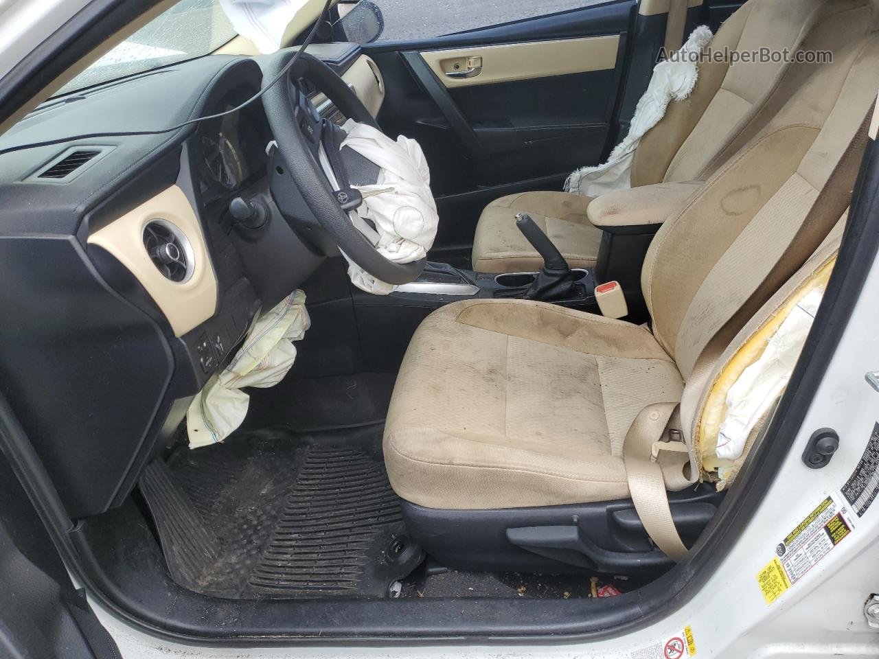 2019 Toyota Corolla L Белый vin: 2T1BURHE0KC126353