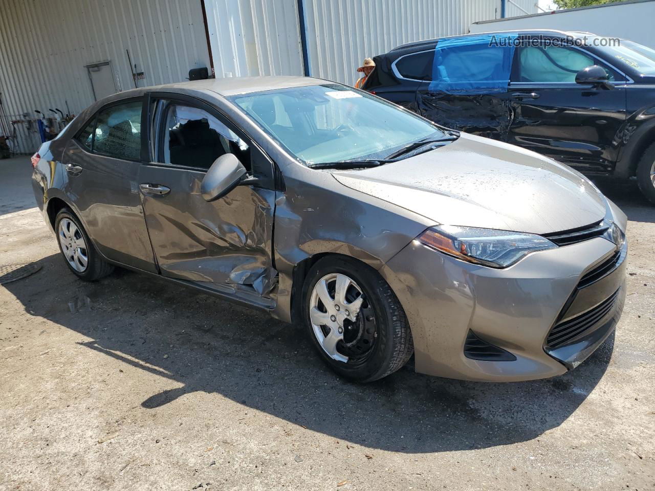 2019 Toyota Corolla L Tan vin: 2T1BURHE0KC240918