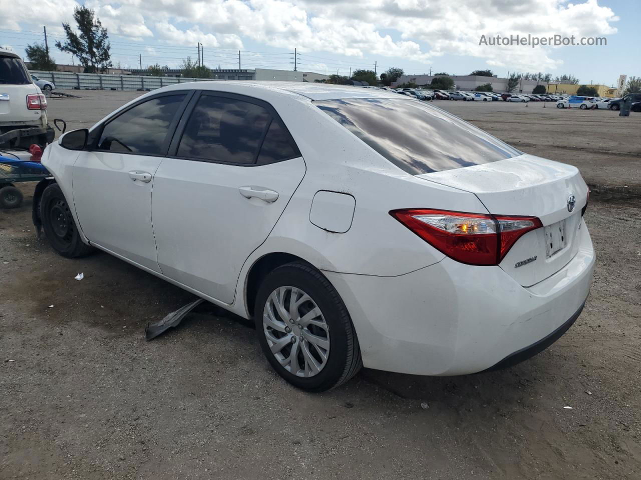 2015 Toyota Corolla L White vin: 2T1BURHE1FC435478