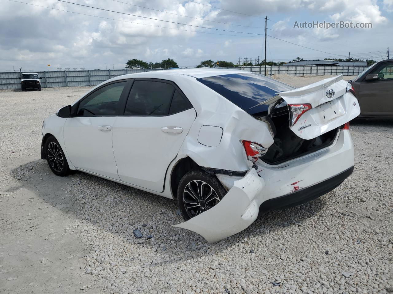 2015 Toyota Corolla L White vin: 2T1BURHE1FC444911