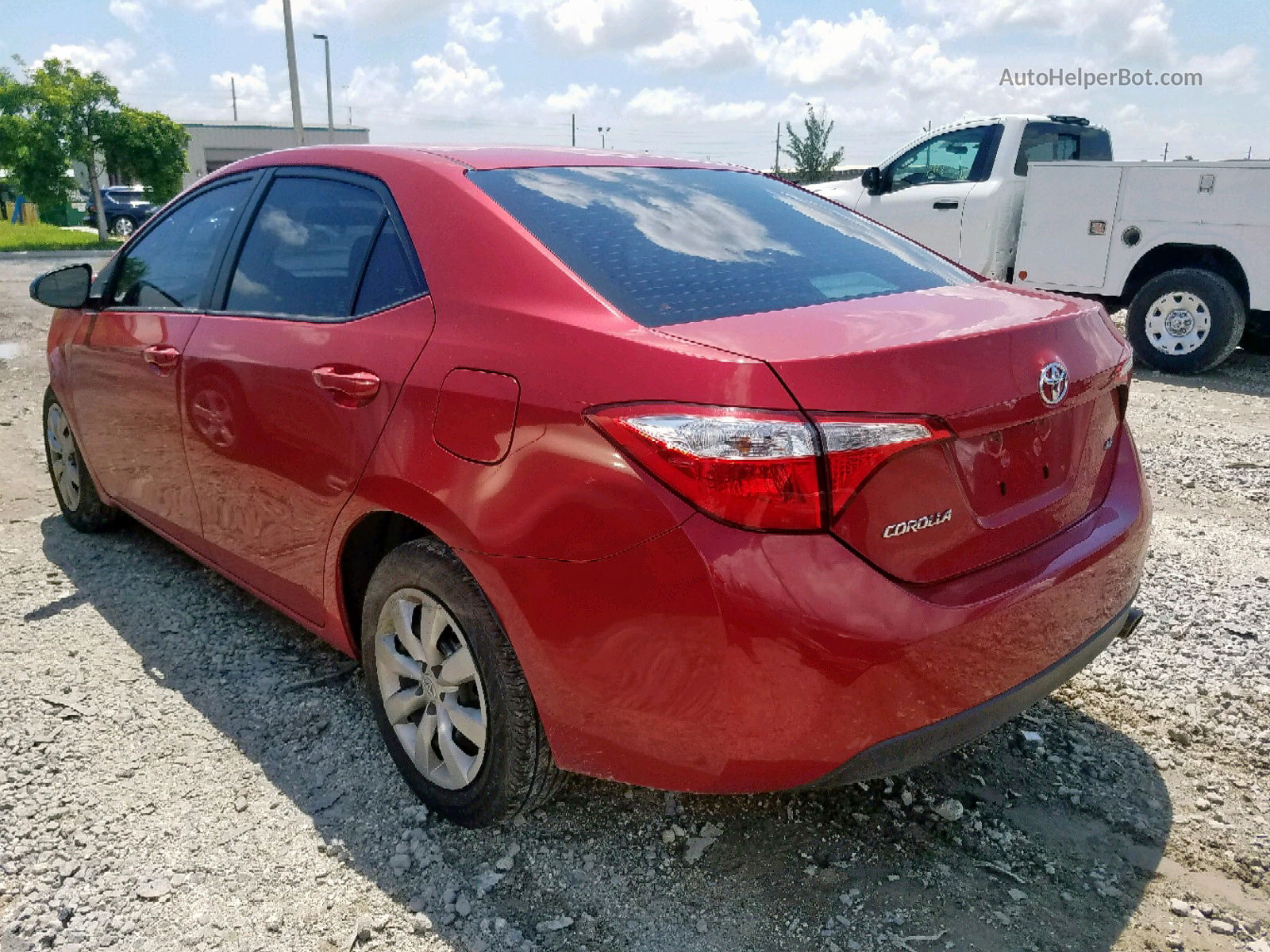 2015 Toyota Corolla L Red vin: 2T1BURHE1FC471820