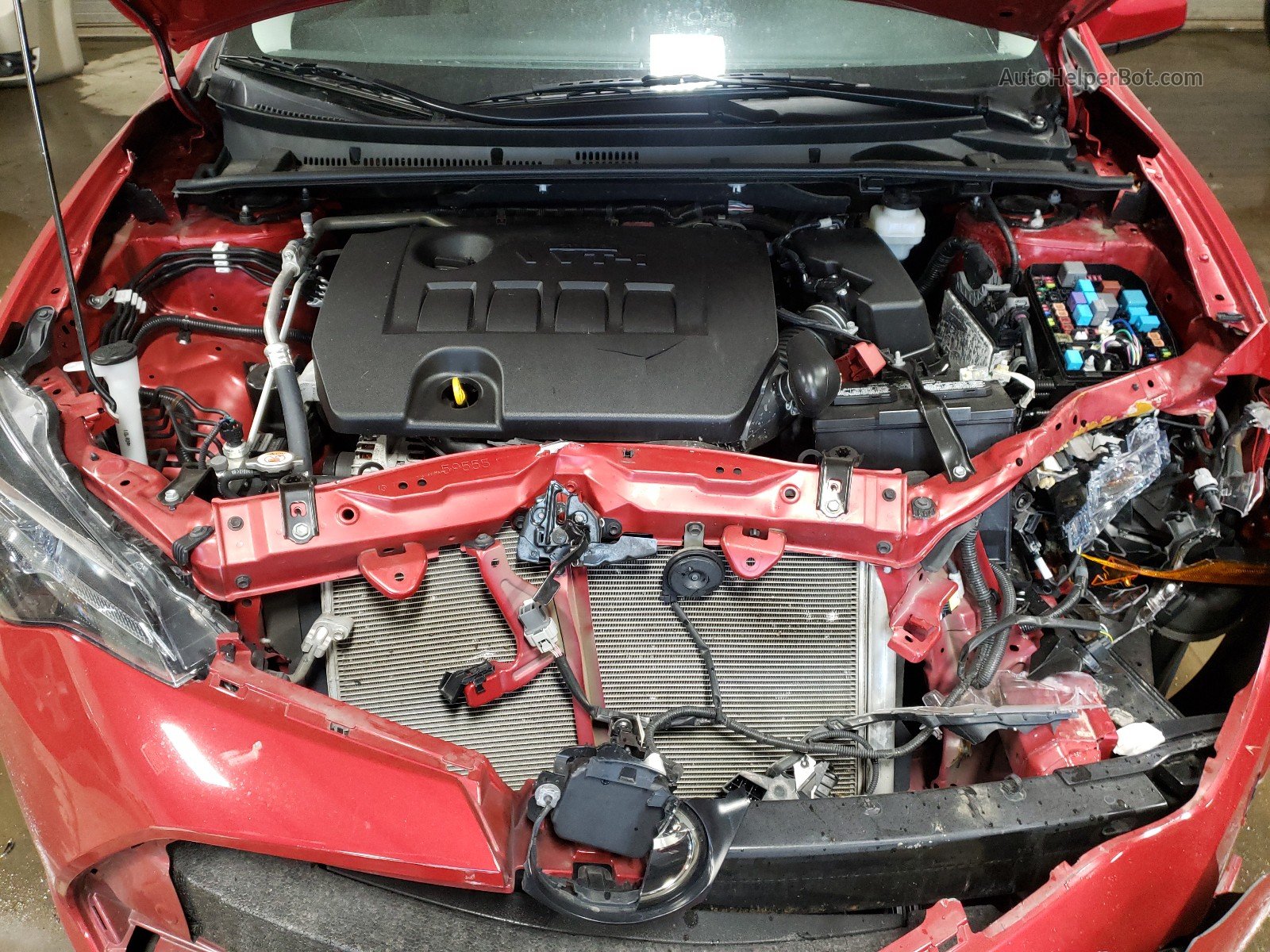 2019 Toyota Corolla L Red vin: 2T1BURHE1KC231323