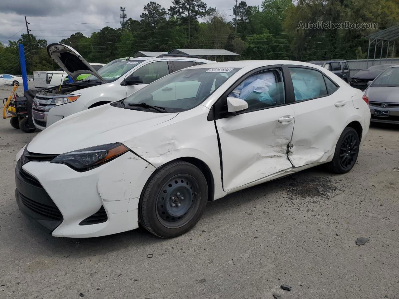 2019 Toyota Corolla L White vin: 2T1BURHE1KC239437