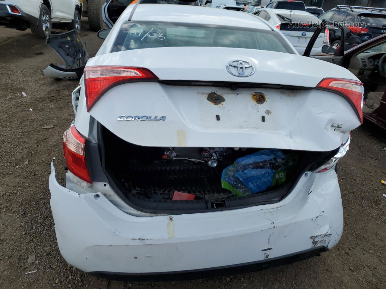 2019 Toyota Corolla L White vin: 2T1BURHE1KC240314