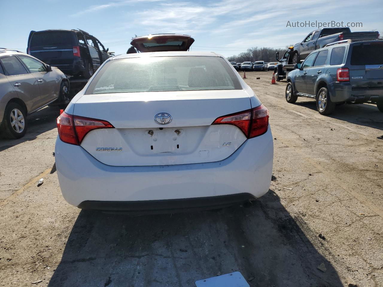 2017 Toyota Corolla L White vin: 2T1BURHE2HC772227