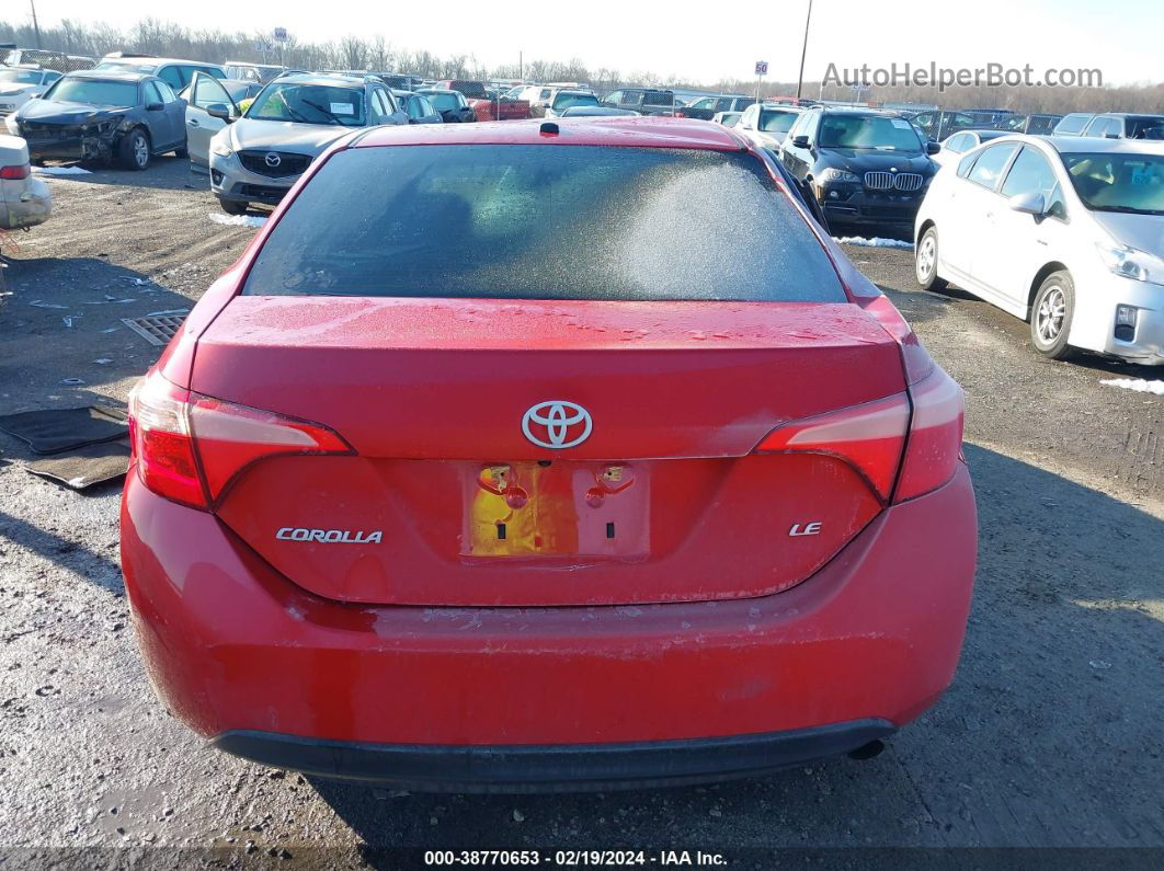 2017 Toyota Corolla Le Red vin: 2T1BURHE2HC830451