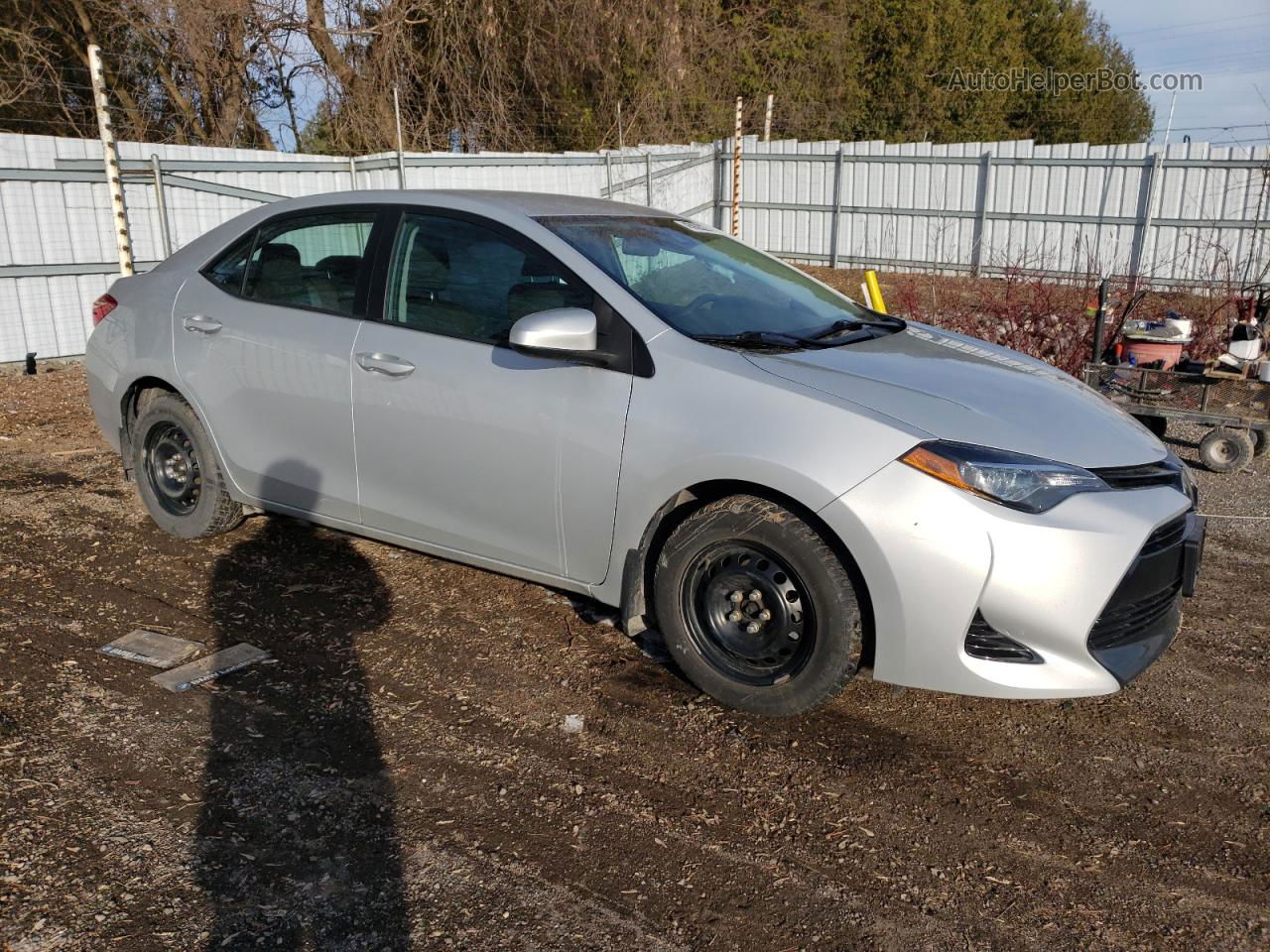 2019 Toyota Corolla L Silver vin: 2T1BURHE2KC147723