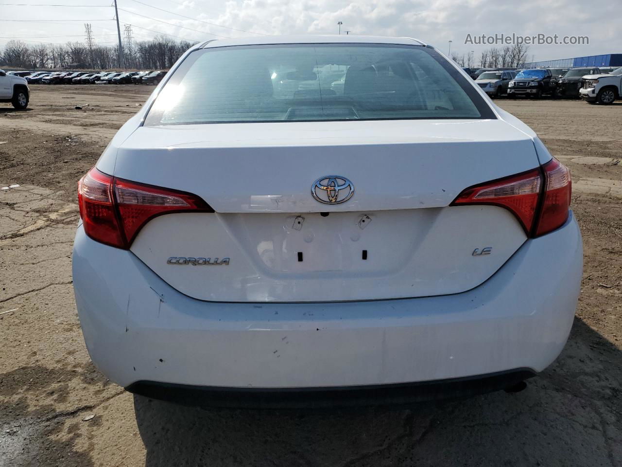 2019 Toyota Corolla L White vin: 2T1BURHE2KC216832