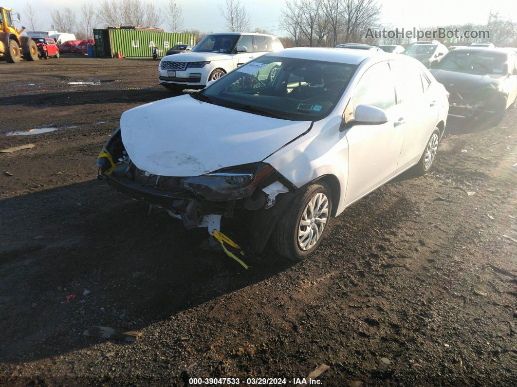 2019 Toyota Corolla Le White vin: 2T1BURHE2KC241536