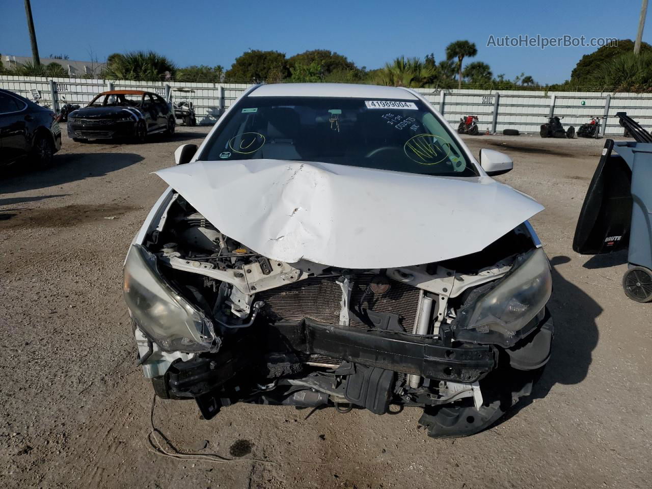 2014 Toyota Corolla L White vin: 2T1BURHE3EC002873