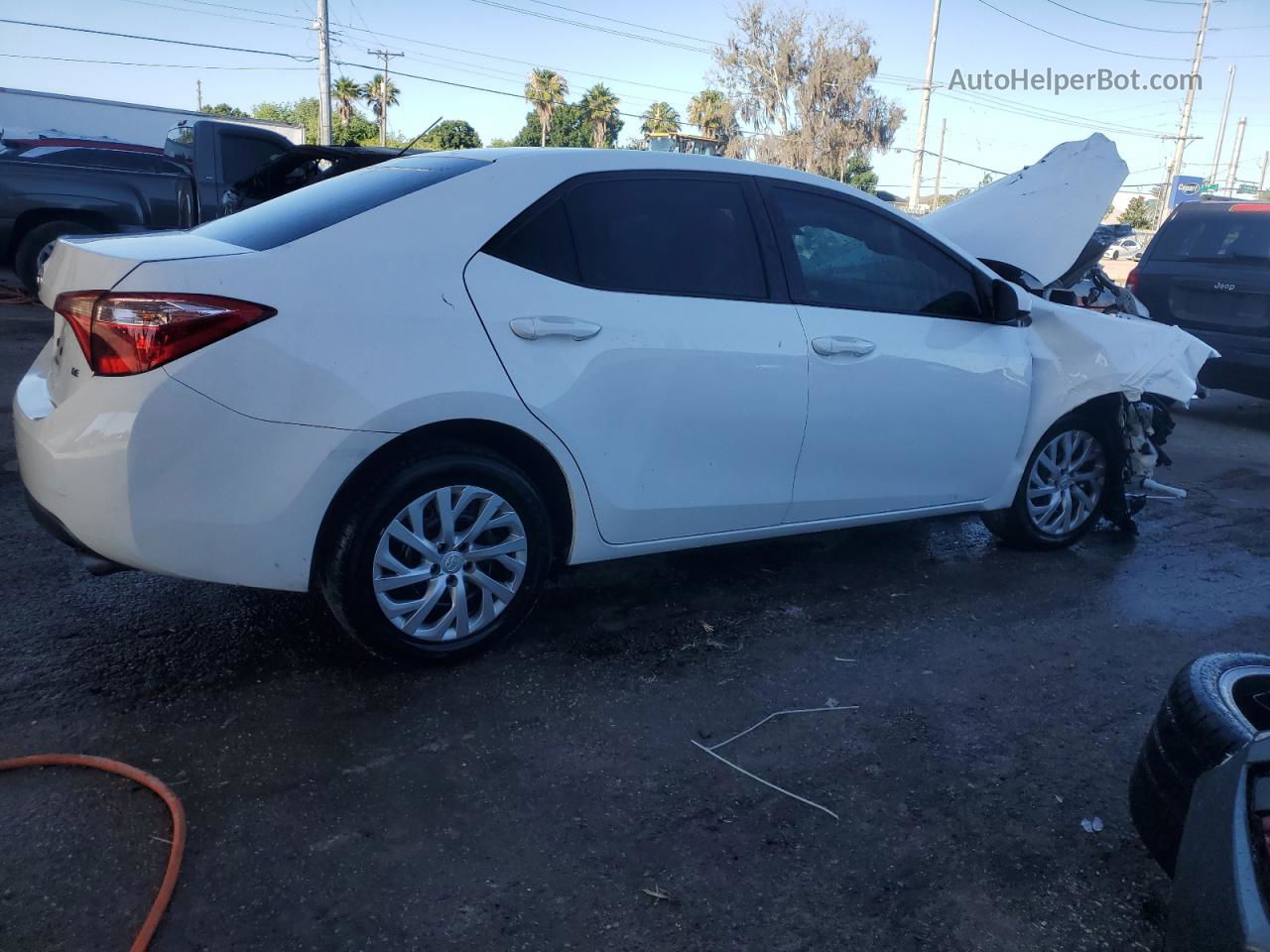 2017 Toyota Corolla L White vin: 2T1BURHE3HC813660