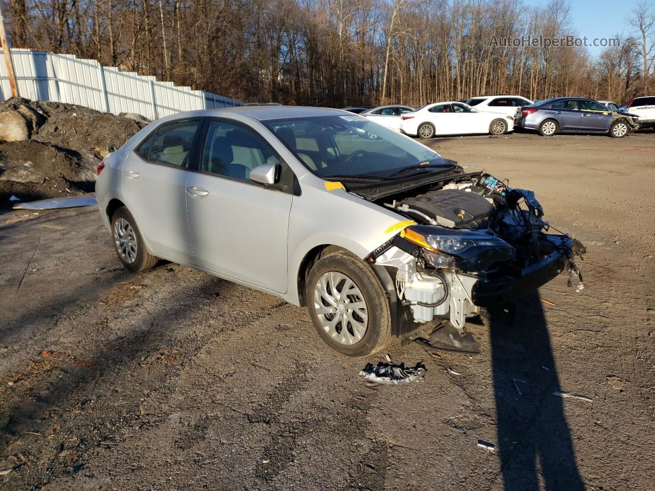 2018 Toyota Corolla L Silver vin: 2T1BURHE3JC118410