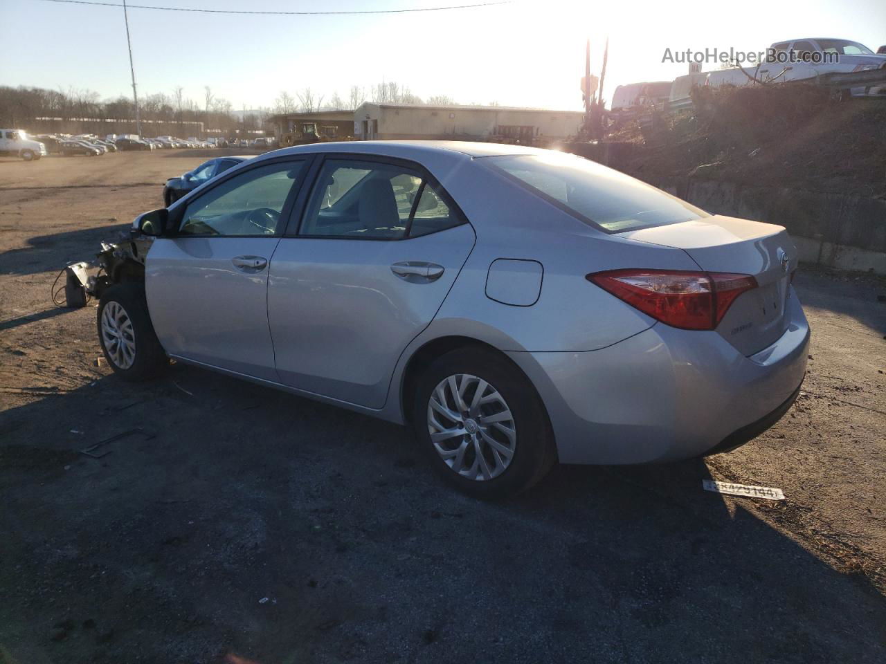 2018 Toyota Corolla L Silver vin: 2T1BURHE3JC118410