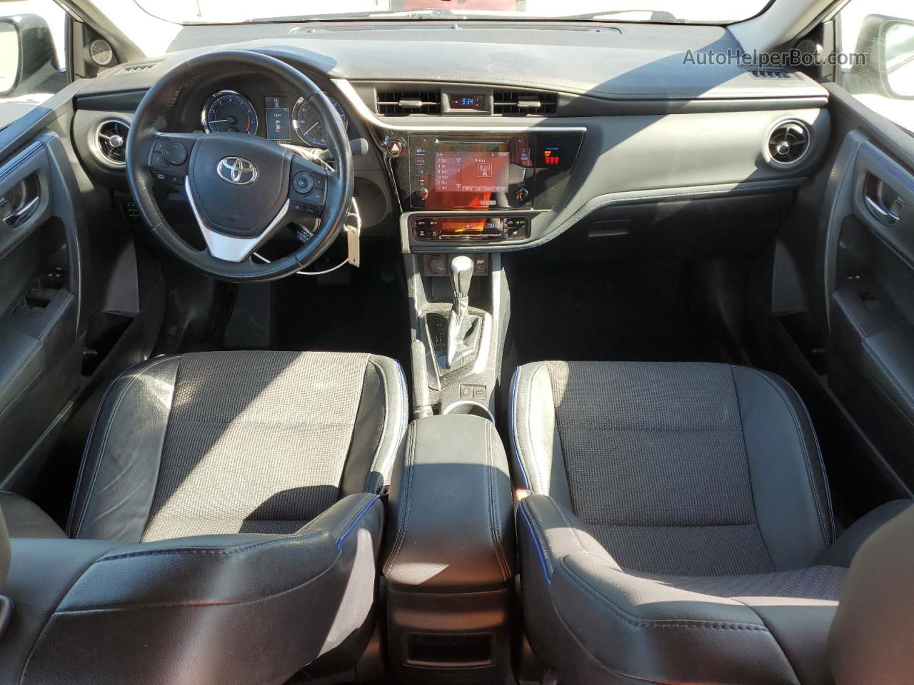 2019 Toyota Corolla L White vin: 2T1BURHE3KC218735