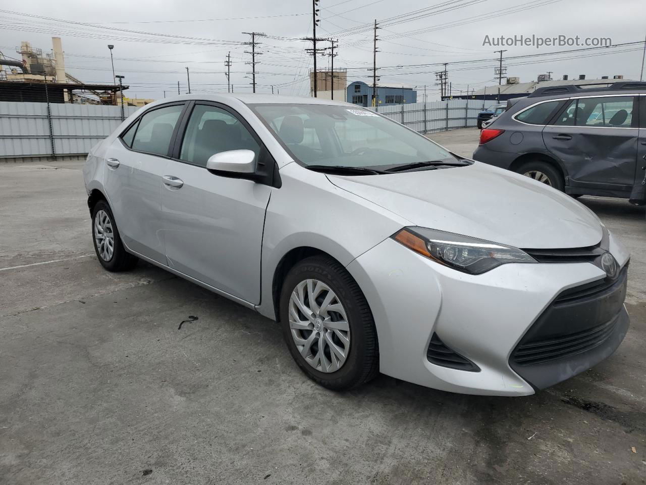 2019 Toyota Corolla L Серебряный vin: 2T1BURHE3KC223207