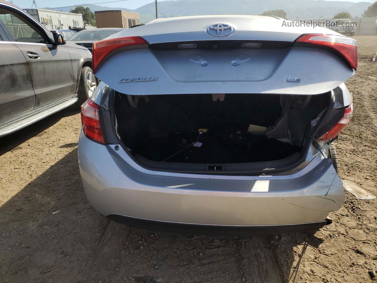 2019 Toyota Corolla L Silver vin: 2T1BURHE3KC239813