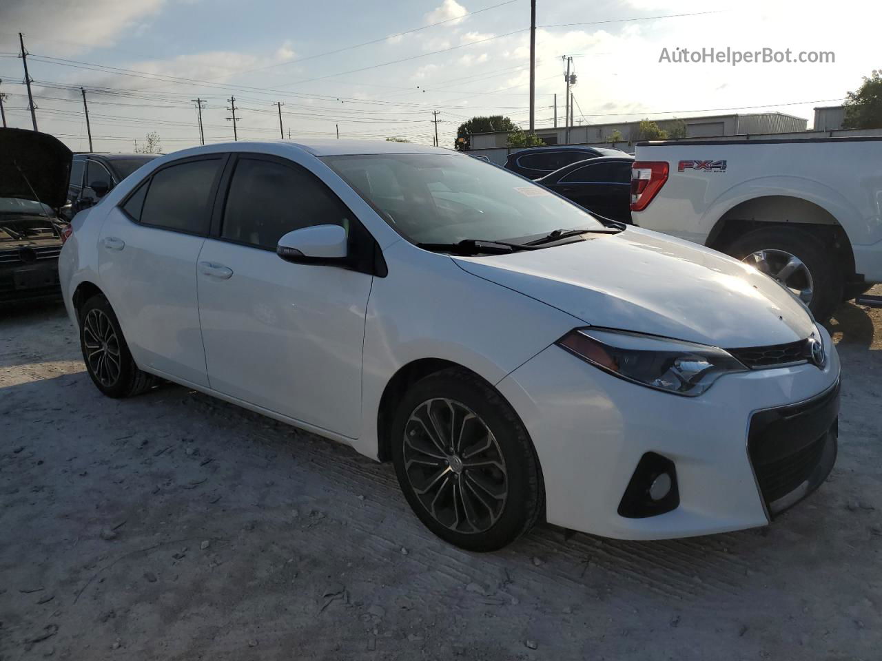 2015 Toyota Corolla L White vin: 2T1BURHE4FC340977