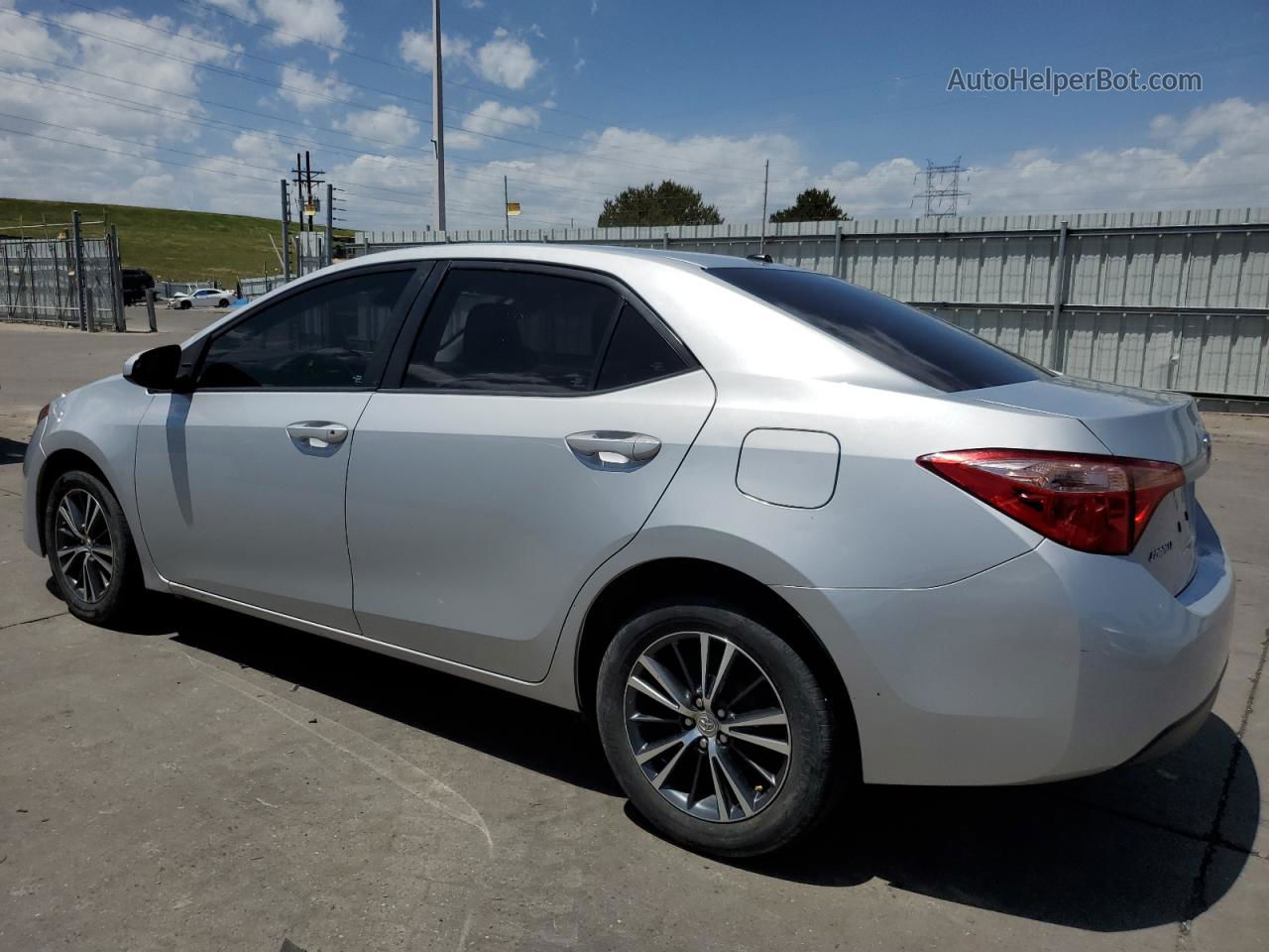 2017 Toyota Corolla L Серебряный vin: 2T1BURHE4HC936111