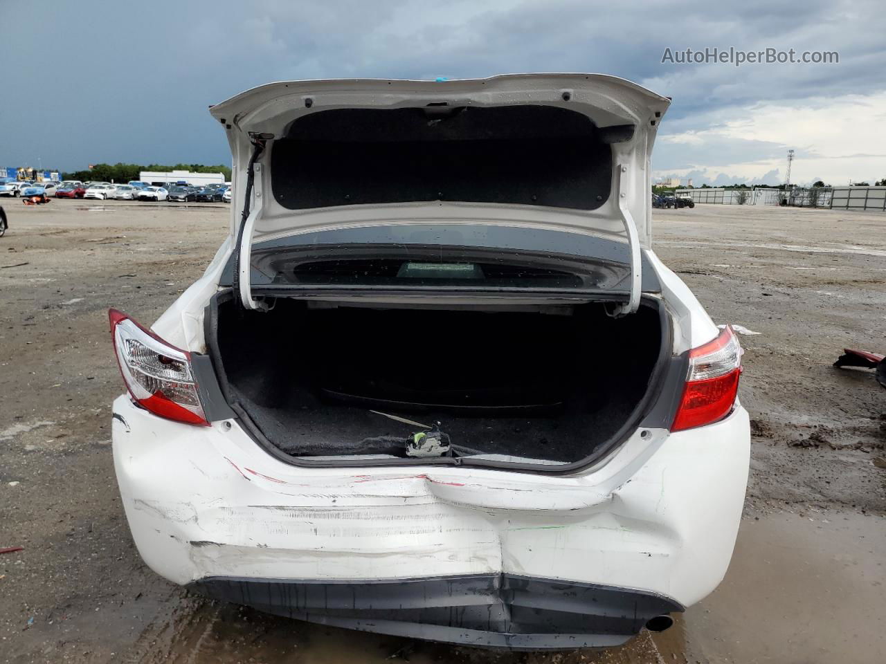 2014 Toyota Corolla L White vin: 2T1BURHE5EC036538