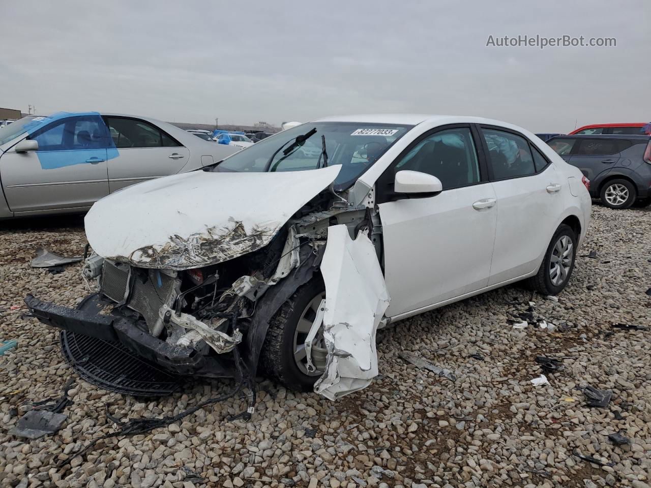 2015 Toyota Corolla L White vin: 2T1BURHE5FC232772