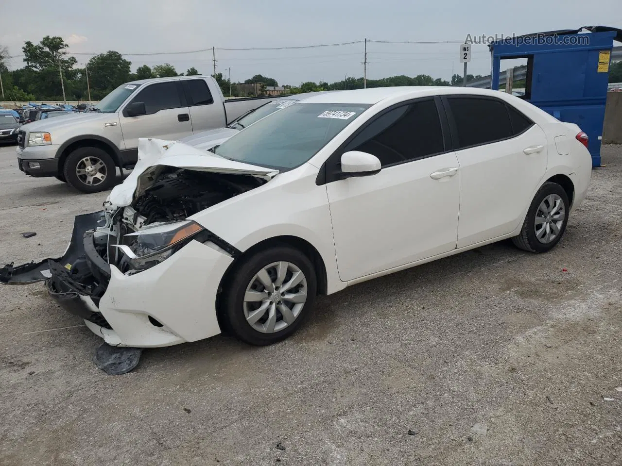 2015 Toyota Corolla L White vin: 2T1BURHE5FC286122