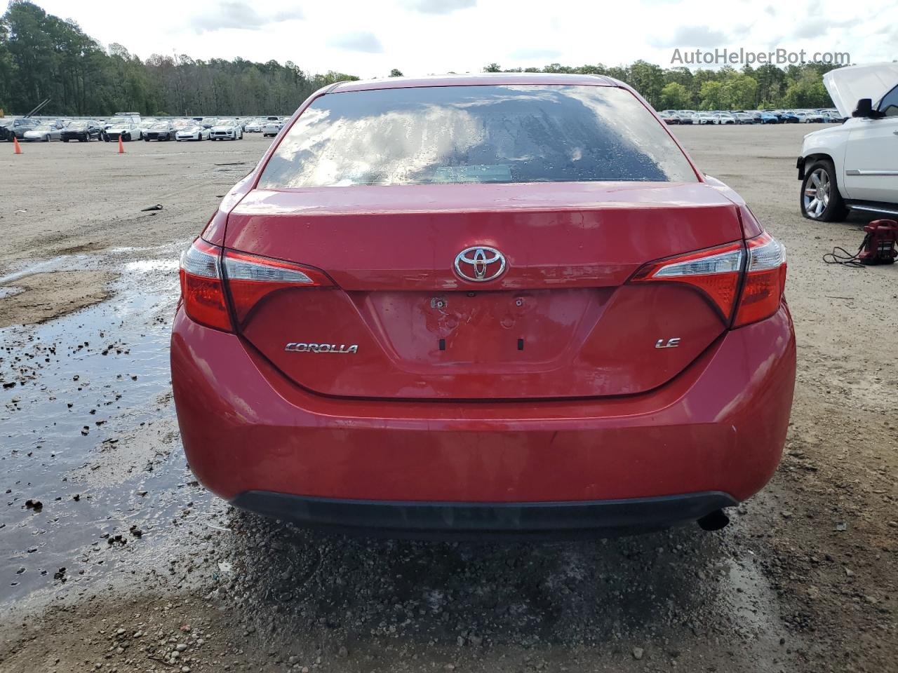 2015 Toyota Corolla L Red vin: 2T1BURHE5FC365578