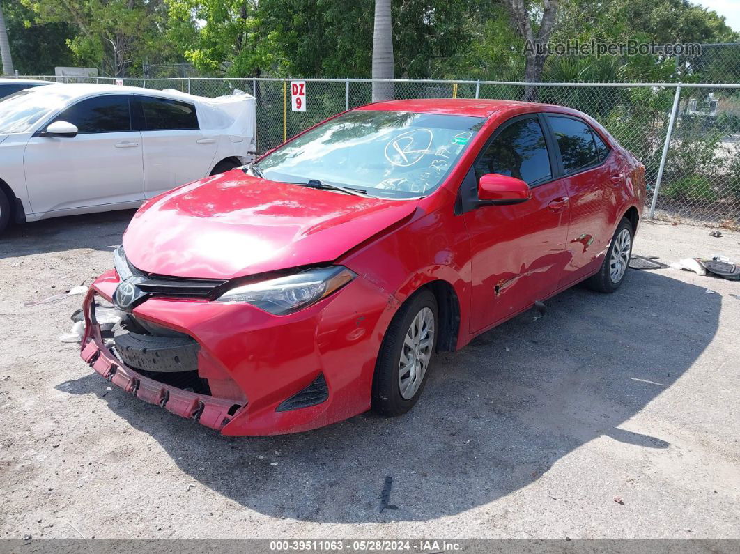 2017 Toyota Corolla Le Red vin: 2T1BURHE5HC823610