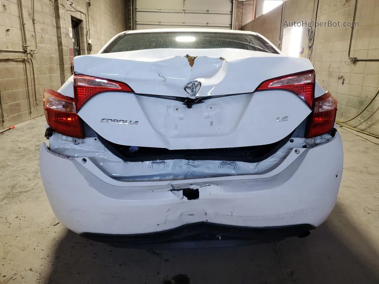 2019 Toyota Corolla L White vin: 2T1BURHE5KC166976