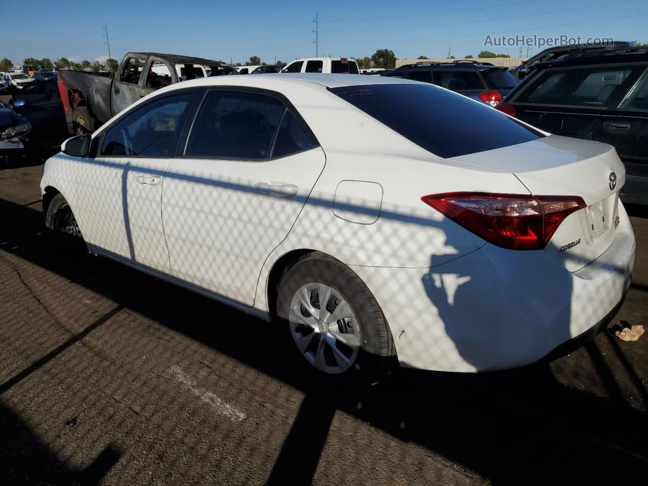 2019 Toyota Corolla L Белый vin: 2T1BURHE5KC189190