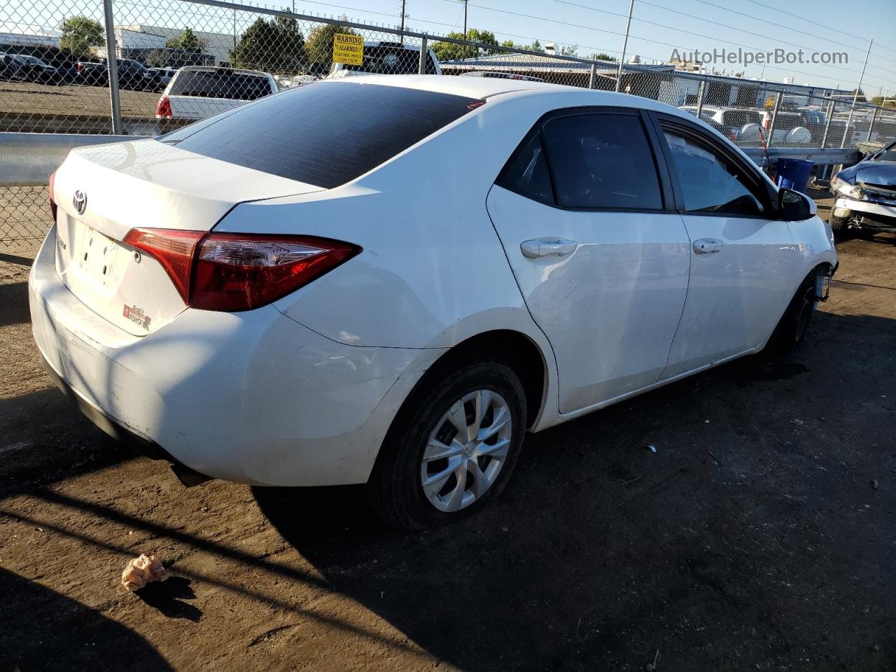 2019 Toyota Corolla L White vin: 2T1BURHE5KC189190