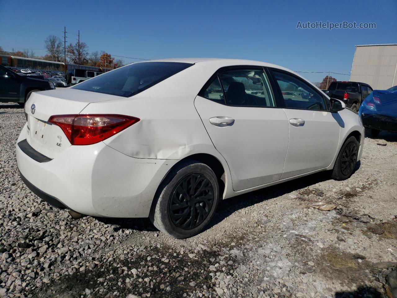 2019 Toyota Corolla L White vin: 2T1BURHE5KC241871