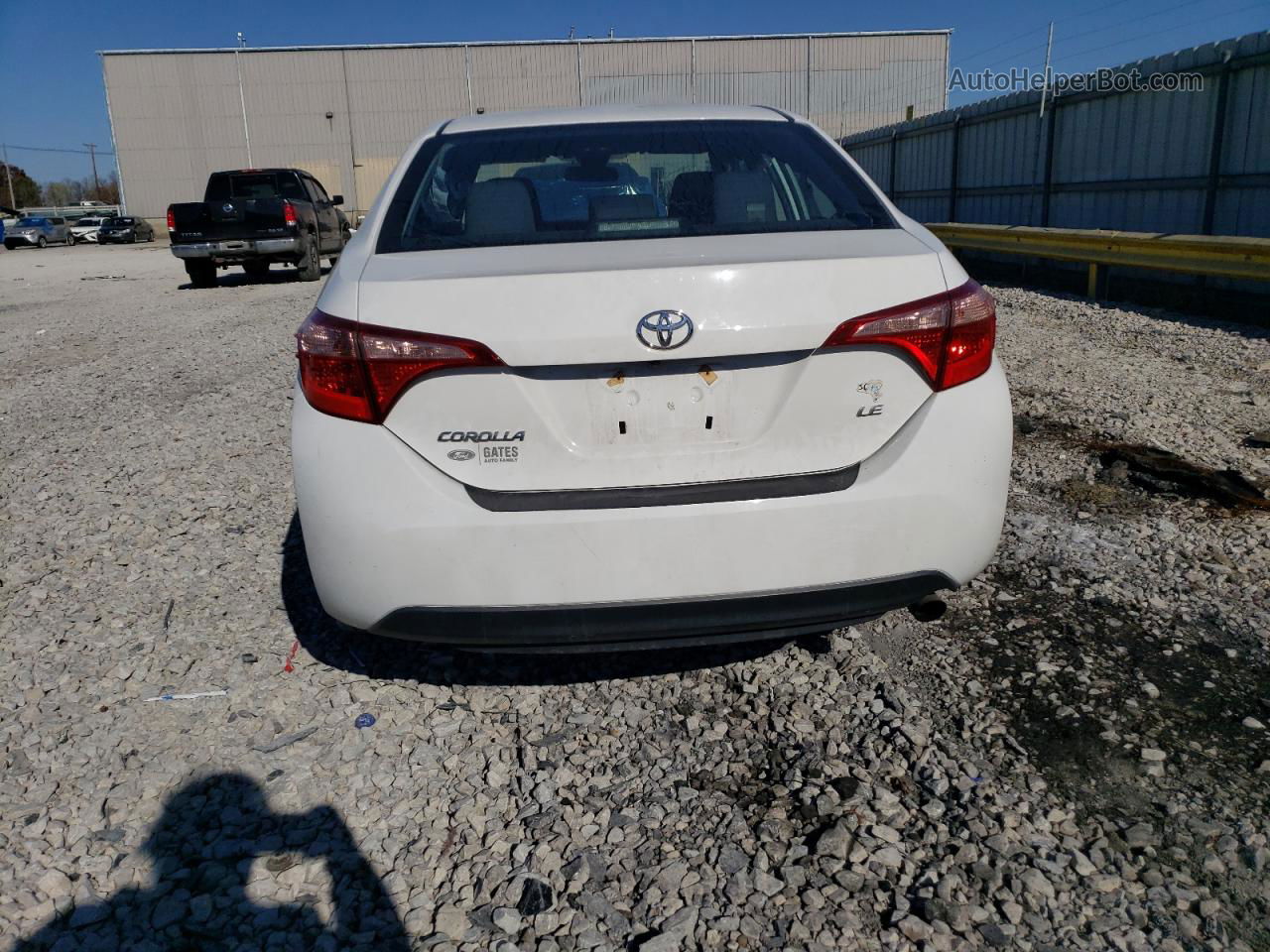 2019 Toyota Corolla L White vin: 2T1BURHE5KC241871