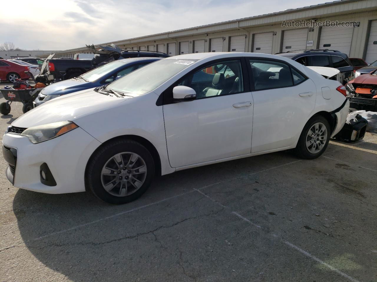 2015 Toyota Corolla L White vin: 2T1BURHE6FC332136