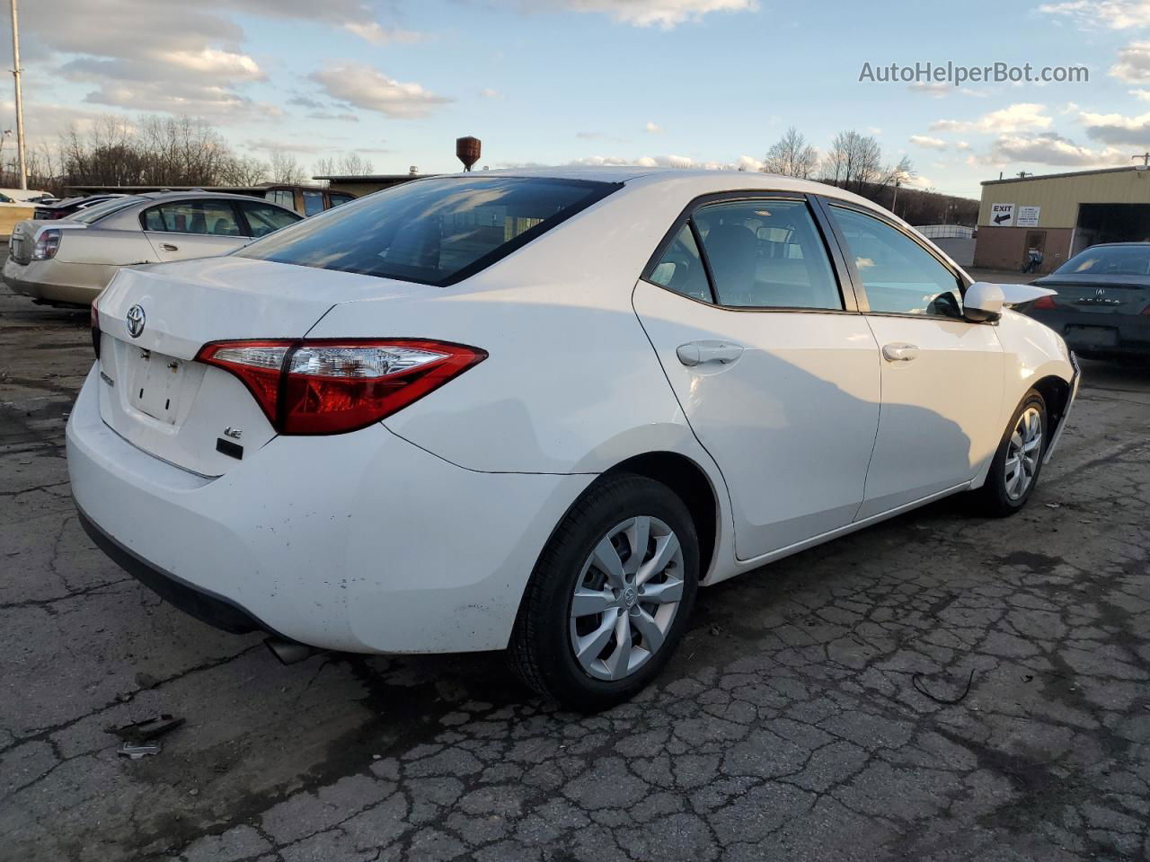 2015 Toyota Corolla L White vin: 2T1BURHE6FC407952