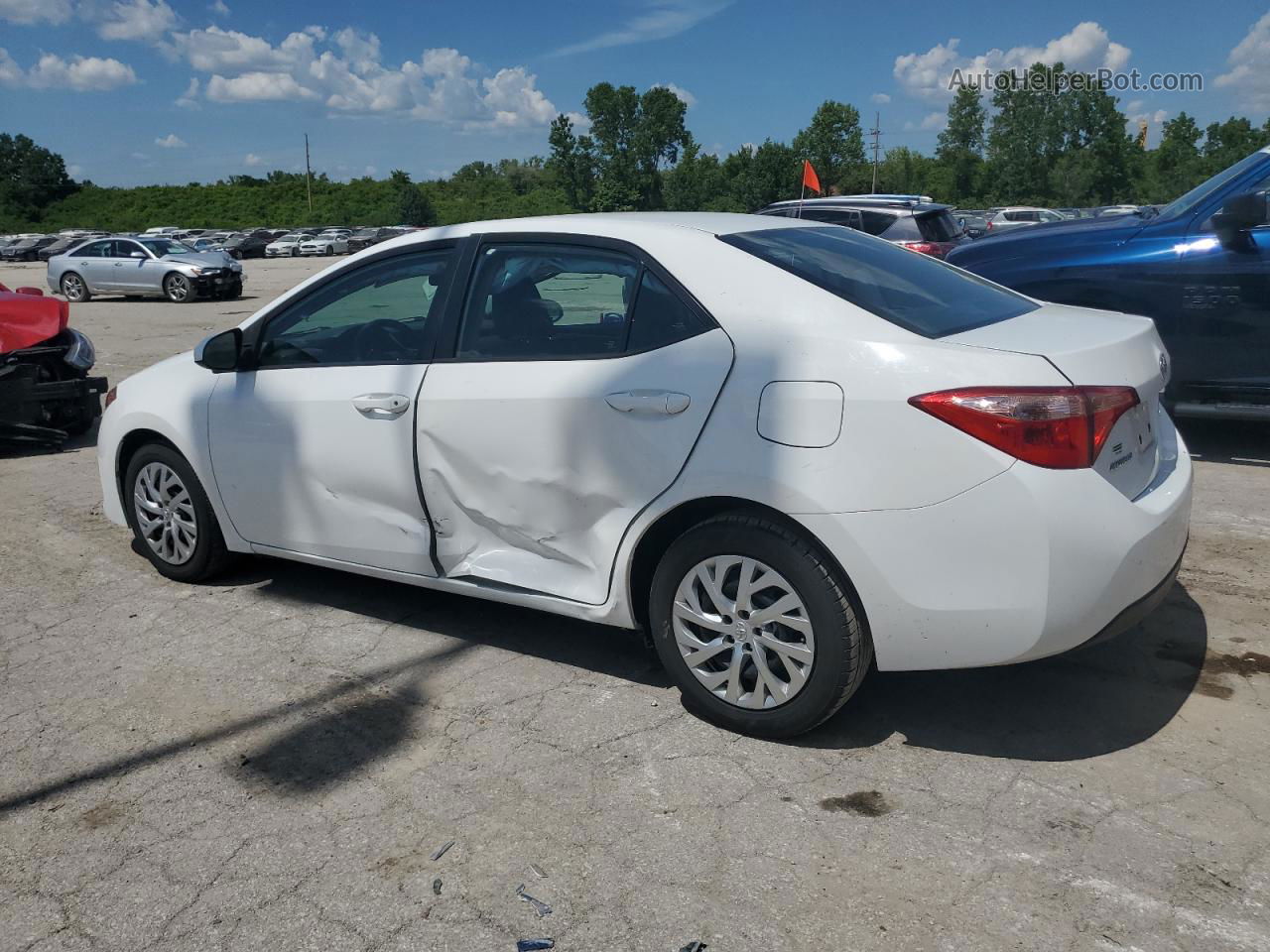 2019 Toyota Corolla L White vin: 2T1BURHE6KC164038