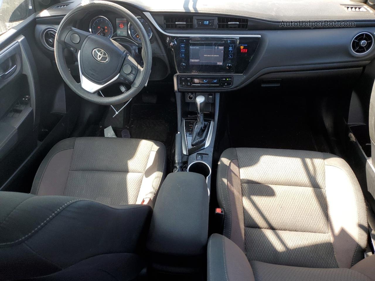 2019 Toyota Corolla L Gray vin: 2T1BURHE6KC168199